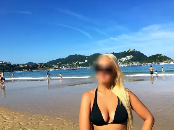 Alexandra, 35 anni