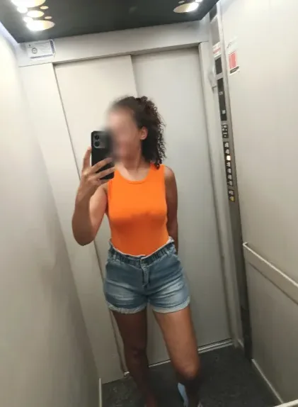 Angela, 33 anni